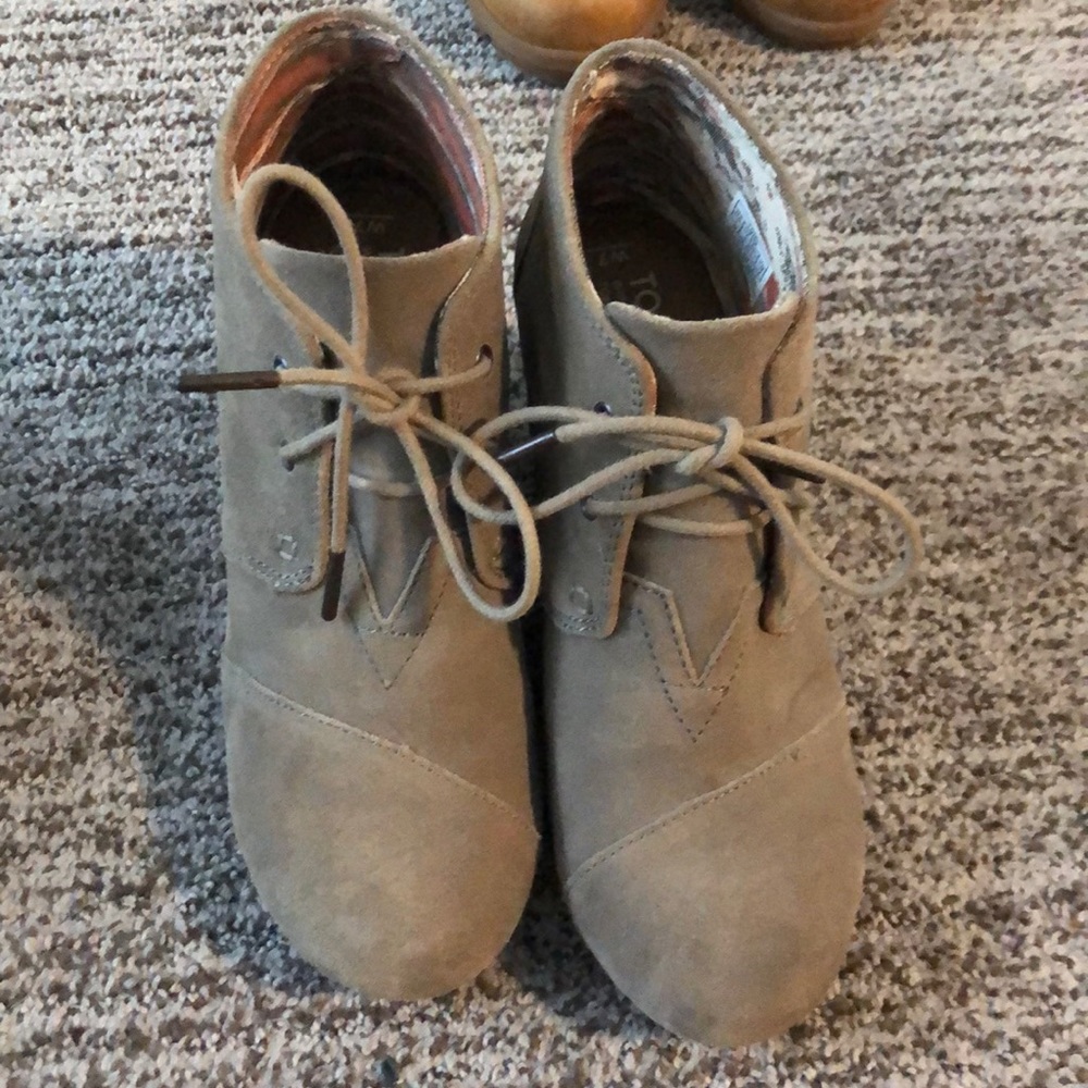 Toms Tan Ankle Boots